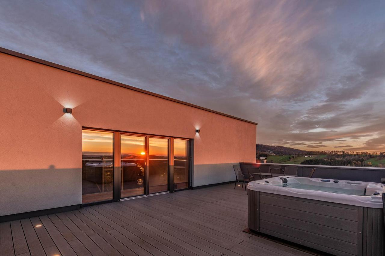 Moderne Villa Mit Whirlpool Und Heimkino Вальдкирхен Экстерьер фото